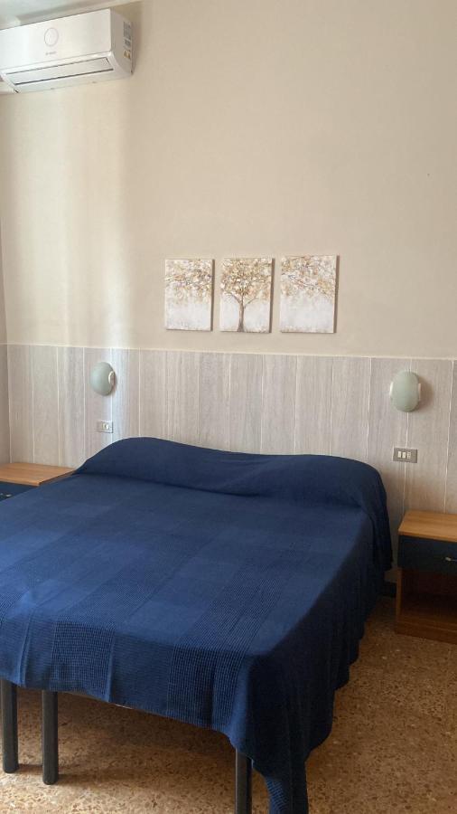 Hotel Sole Marina di Massa Buitenkant foto